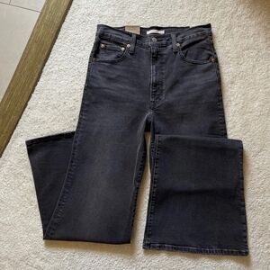 NWT Levi's Ribcage Bells High Rise Grey Wash Women's Jeans Size 31/32
